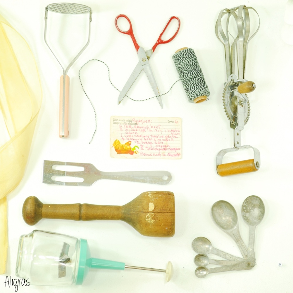vintage kitchen collection | vintage kitchen lot - Picture 6 of 7